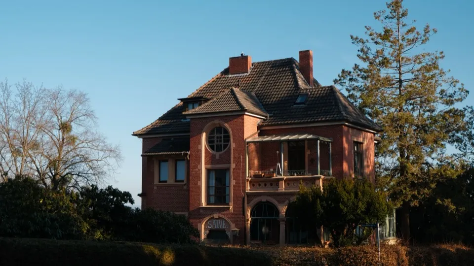 Villa im Abendlicht